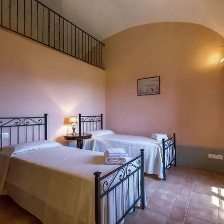 Elegant Farmhouse In With Swimming Pool Casa vacanze *