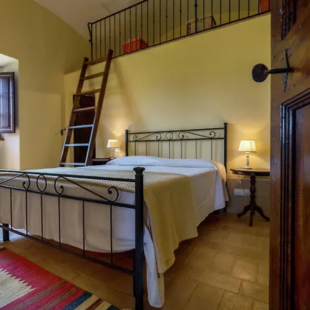 Elegant Farmhouse In With Swimming Pool Casa vacanze *
